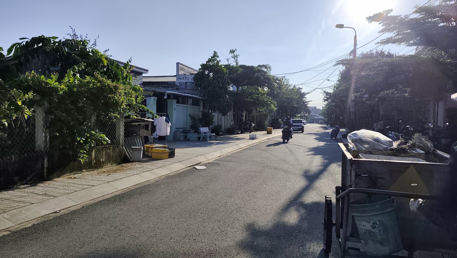 Đường nhựa trước lô đất trục Trần Bình Trọng khu An Mỹ Tam Kỳ, ô tô vào tận nơi