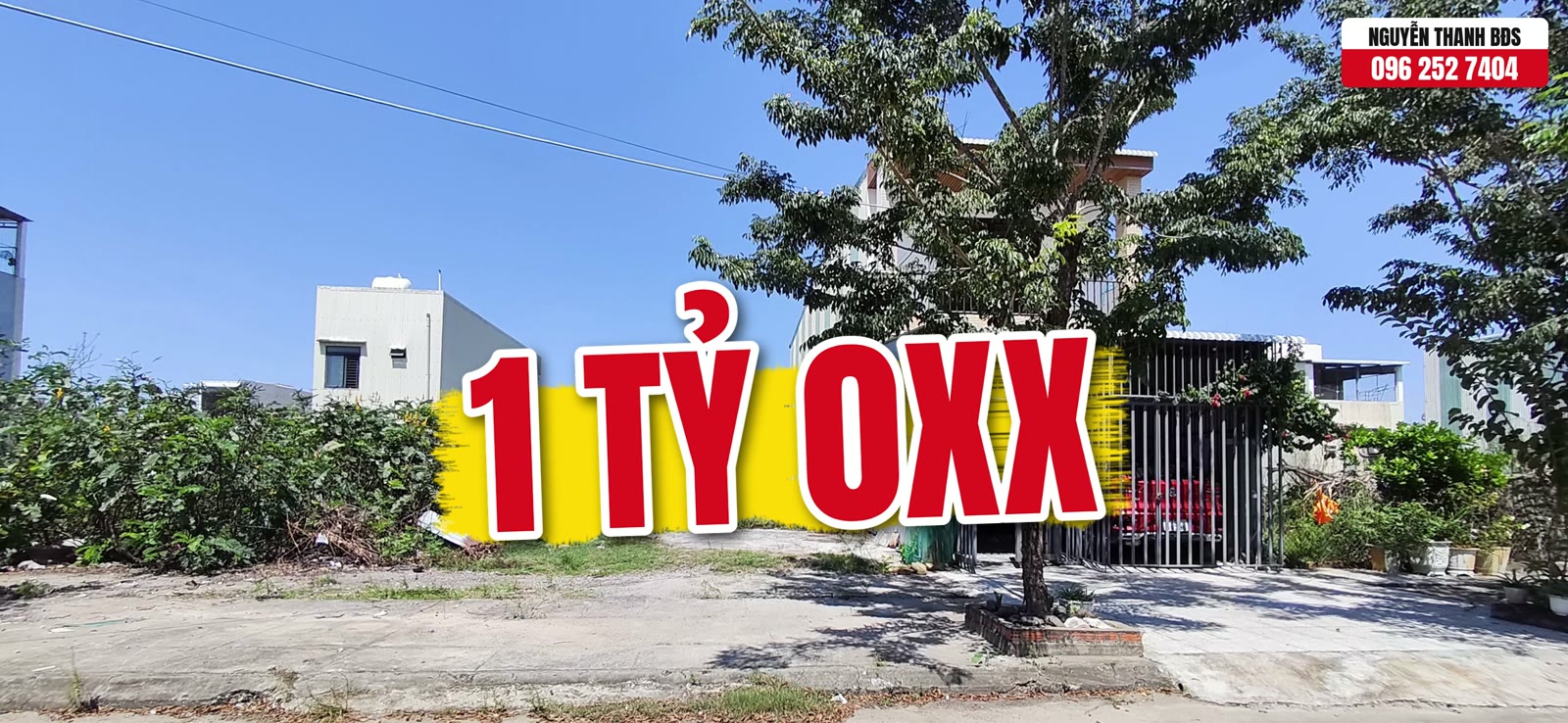 Lô đất 100 m2 nằm trên trục đường chính khu dân cư 270 Quảng Phú, trong video ghi giá 1 tỷ 0xx, phía sau là nhà dân đã xây